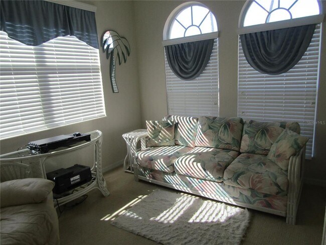 Building Photo - 334 Mestre Pl