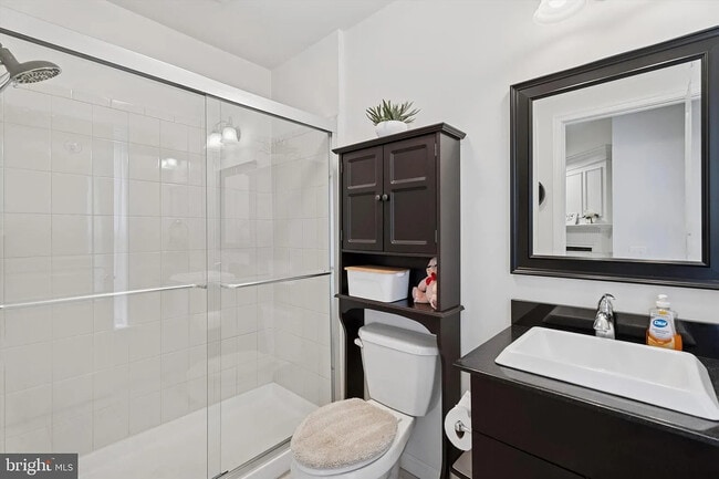 Building Photo - 204 Hudson Dr