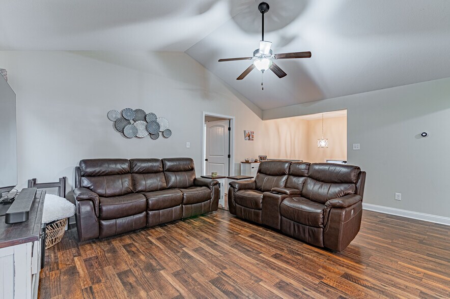 Building Photo - 7809 Elkton Ln