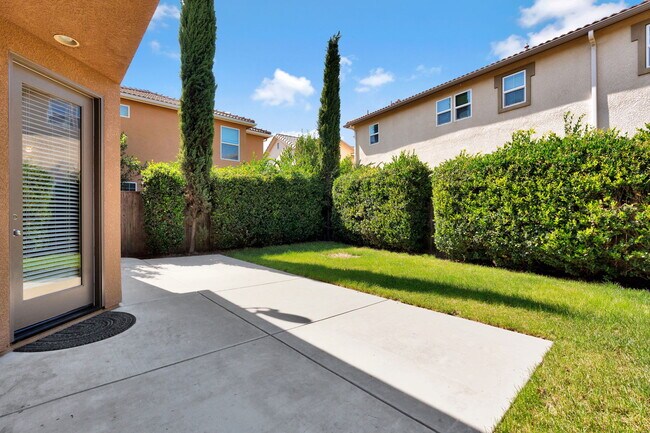 Building Photo - 1446 Sundial Way