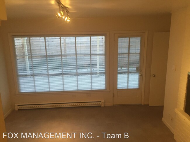 Building Photo - 5272-5278 SW Scholls Ferry Rd