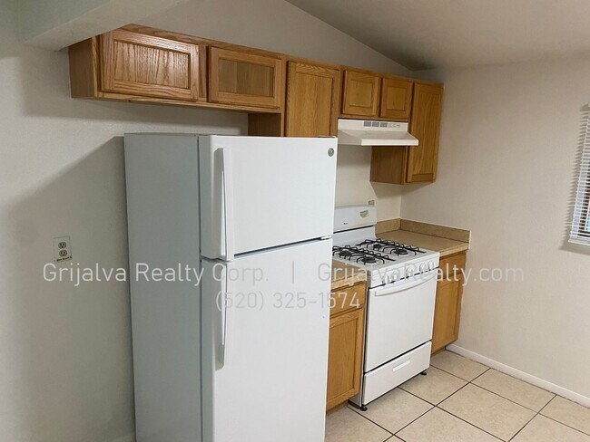 Building Photo - 2442 S Edmondson Ave