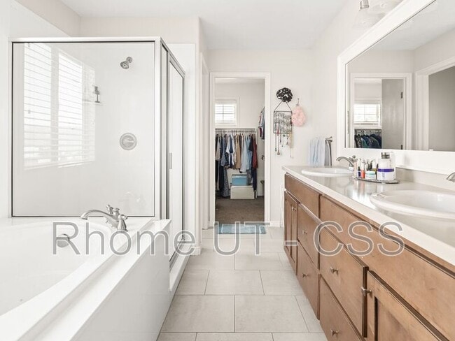 Building Photo - 2698 W Shady Hollow Ln