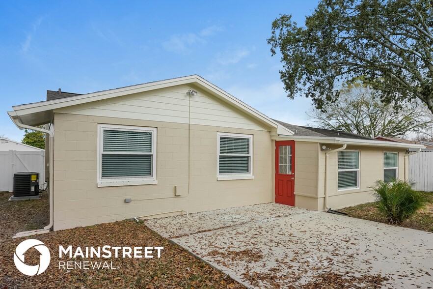 Building Photo - 16003 Woodpine Dr