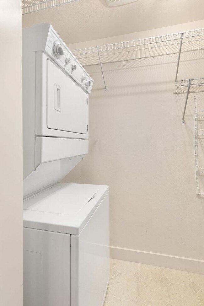 Building Photo - Modern Cap Hill 1 Bedroom with Garage Parking & Laundry Room