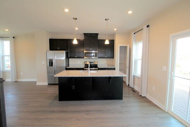 Building Photo - 4489 Drysdale St