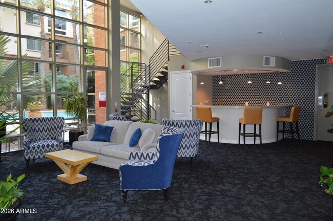 Building Photo - 1701 E Colter St