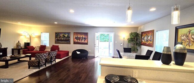 Building Photo - 2800 Big Bear Terrace