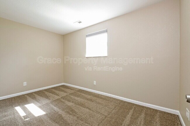 Building Photo - 1557 S Salida Way