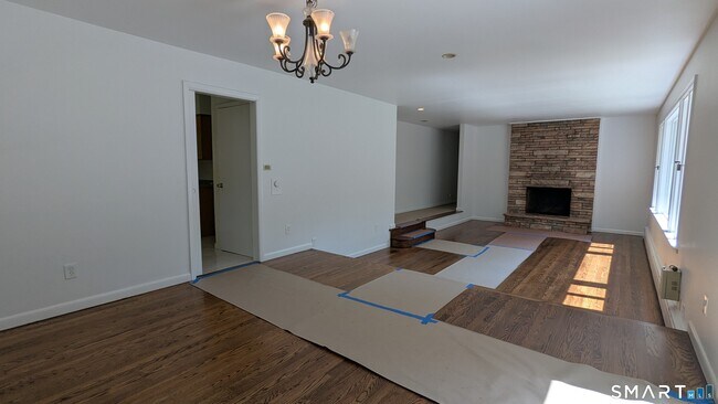 Building Photo - 1139 Brookside Dr