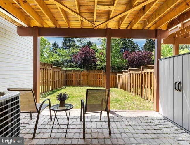 Building Photo - 42033 Bushclover Terrace