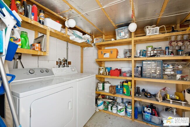 Building Photo - 1655 Andee Dr