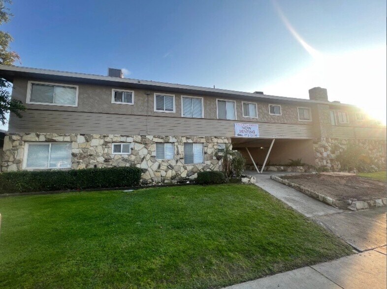 Building Photo - 2501 Bishop Dr