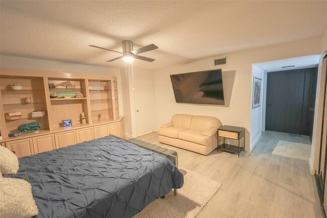 Building Photo - 440 S Gulfview Blvd