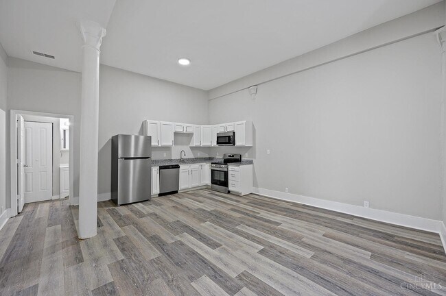 Building Photo - 2906 Alms Pl