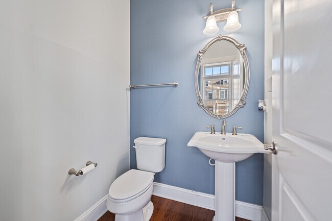 Building Photo - 337 Osona Ln