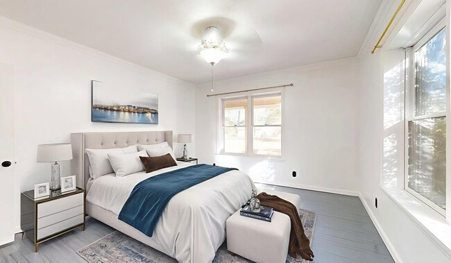 Building Photo - 1002 N Madison St