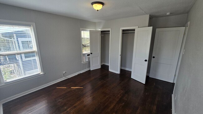 Building Photo - 407/409 Natalen Avenue