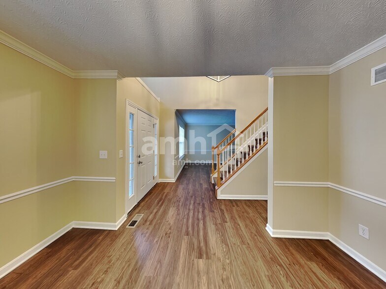 Building Photo - 8685 Woolstone Ct