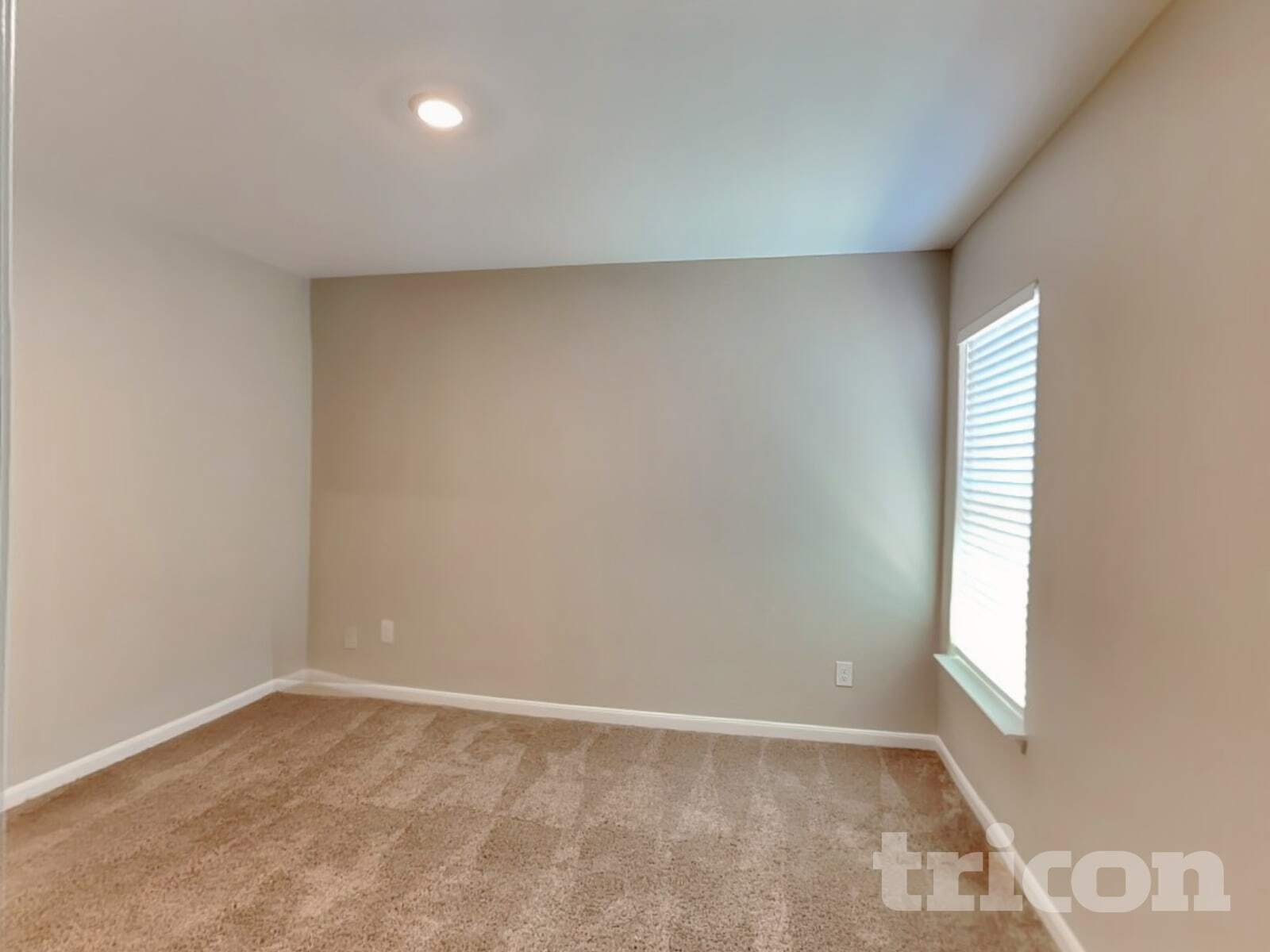 Building Photo - 747 Wonderland Trail