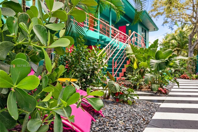 Building Photo - 1007 SE 2nd Ct