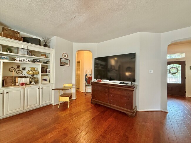 Building Photo - 176 S Holly Laurel Cir