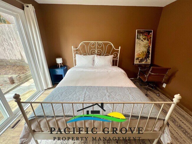 Building Photo - Furnished Single Family Home in Pacific Grove available NOW!