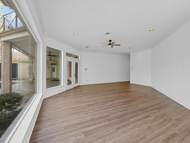 Building Photo - 15318 Beecham Dr