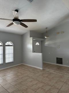 Building Photo - 917 SE Streamlet Ave