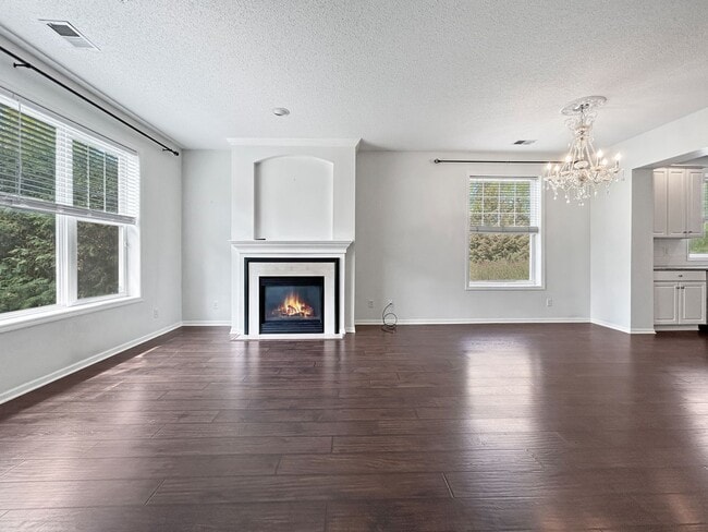 Building Photo - 8449 Forestview Ln N