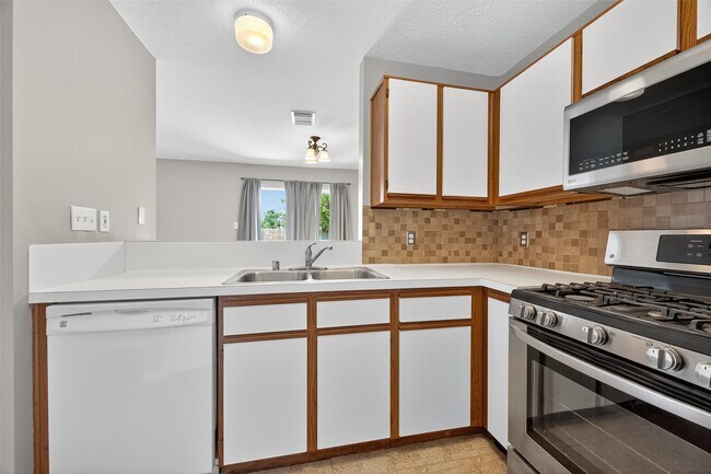 Building Photo - 1107 Pennygent Ln