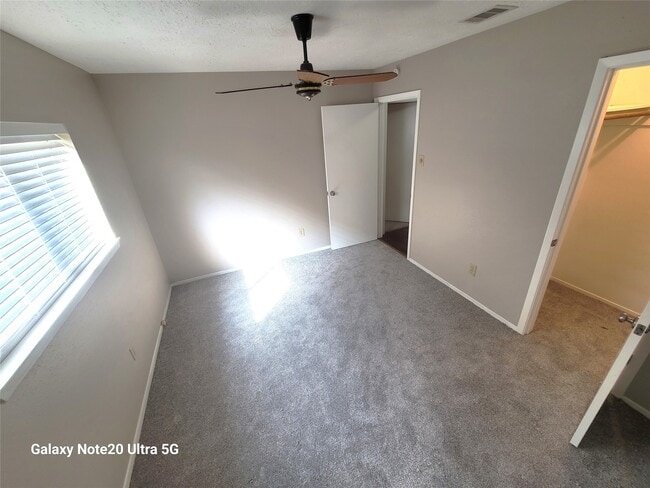 Building Photo - 19318 Quiet Brook Dr