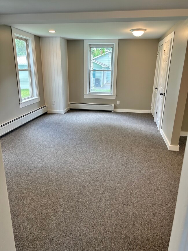 Building Photo - 157 Rabideau St