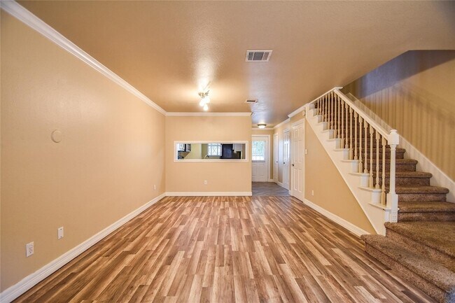 Building Photo - 87 Winchester Dr