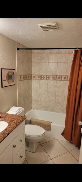 Building Photo - 5647 Summer Side Ln