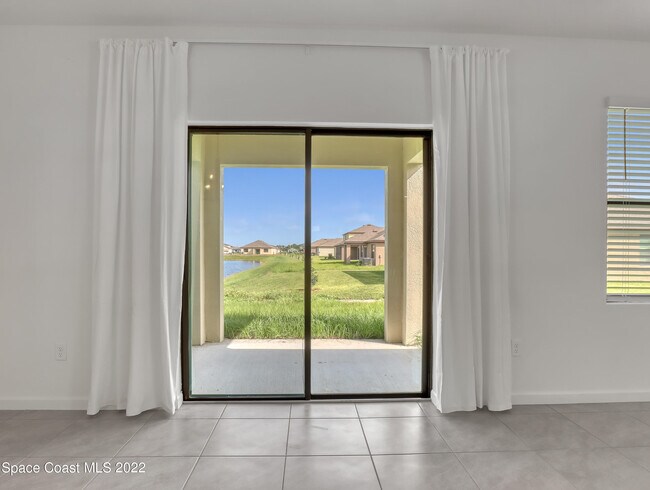 Building Photo - 7508 Tourmaline Dr