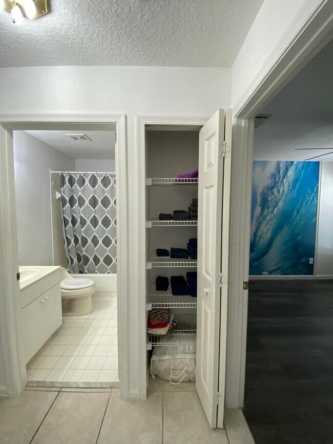 Building Photo - 6302 Royal Palm Beach Blvd