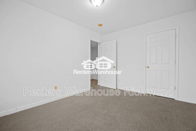 Building Photo - 8000 Cottesmore Ct