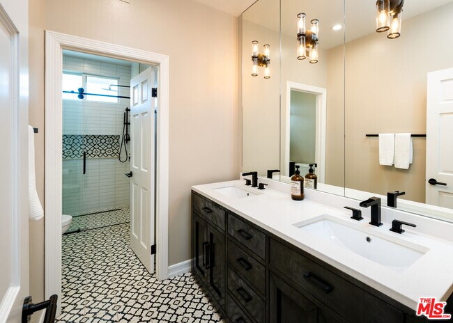 Building Photo - 29402 Deerview Ct