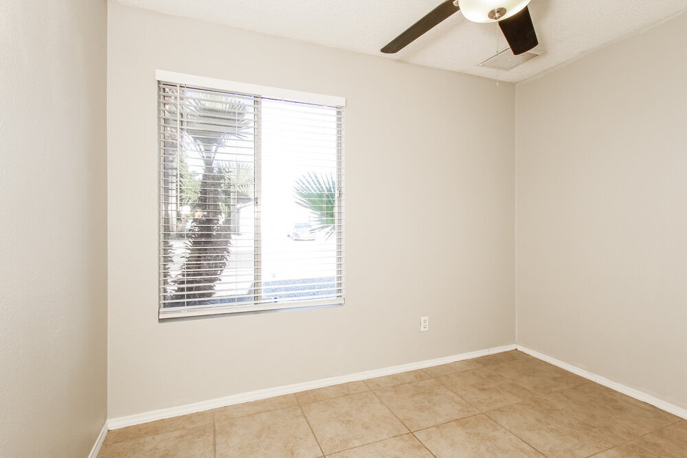 Building Photo - 5523 W Villa Maria Dr