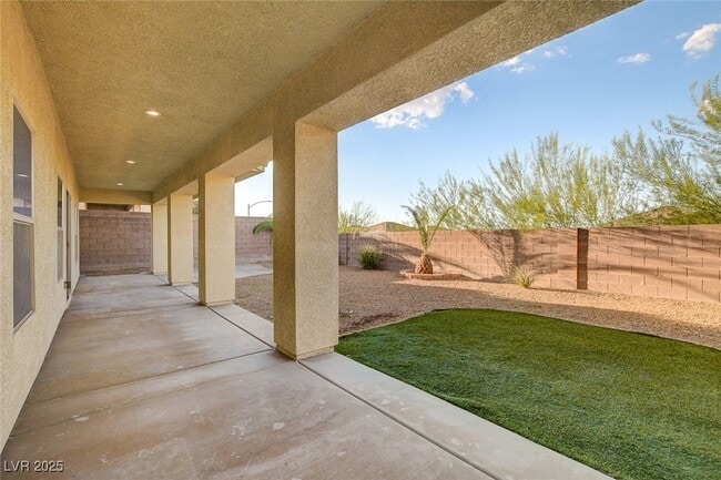 Building Photo - 1068 Riddle Glen St