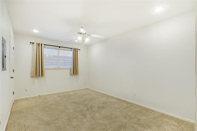 Building Photo - 7730 Meadow Park Dr