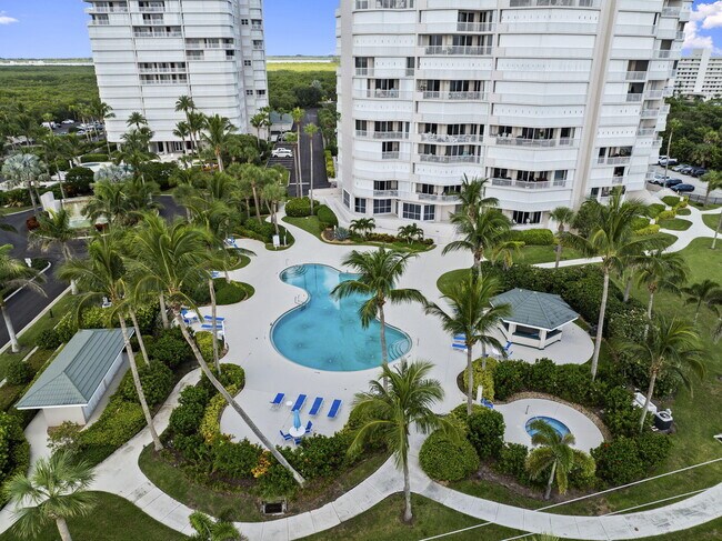 Building Photo - 5051 N Hwy A1A