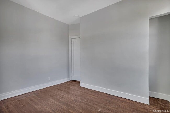 Building Photo - 107 N Forest Ave