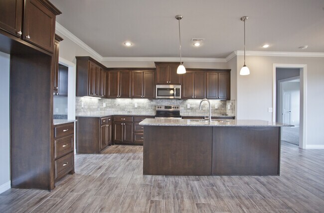 Building Photo - ***1004 Taylor Lane***