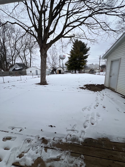 Building Photo - 108 E Cleveland St