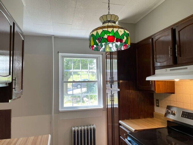 Building Photo - 1614