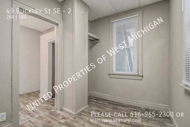 Building Photo - Available Now | 2 Bed, 1 Bath Upper Level ...