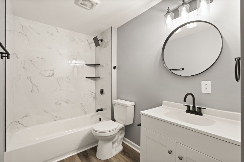 Building Photo - 2222 Duncan St