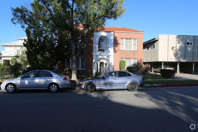Building Photo - 139 S Belmont St